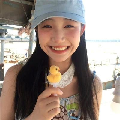 独自在夜晚的海边